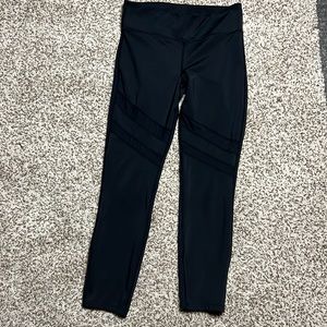 Black leggings size small